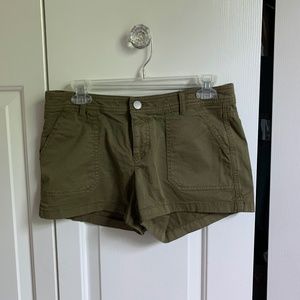 New Hinge Short